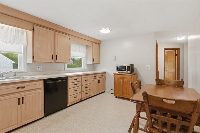 188 Glendale Road, Attleboro, MA 02703