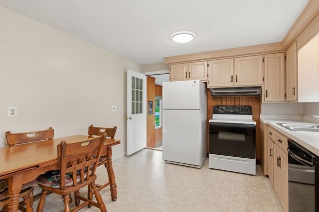 188 Glendale Road, Attleboro, MA 02703