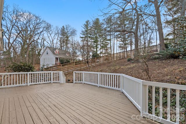 71 Captains Drive, Candler, NC 28715