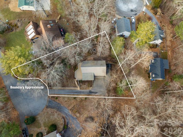 71 Captains Drive, Candler, NC 28715