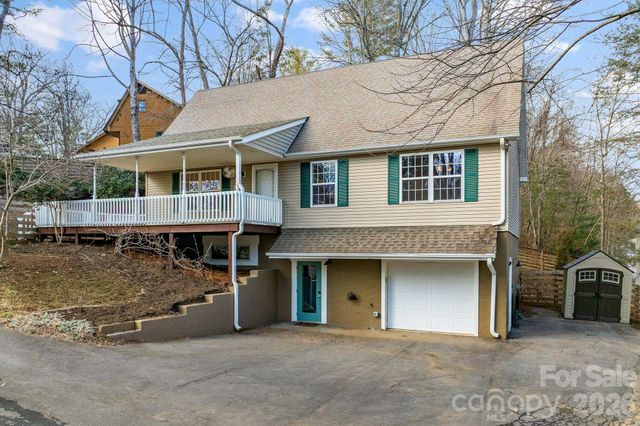 71 Captains Drive, Candler, NC 28715