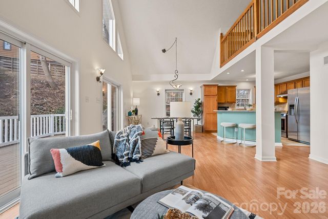 71 Captains Drive, Candler, NC 28715