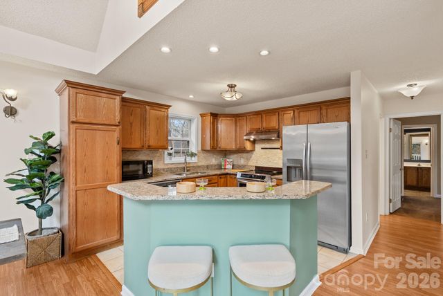 71 Captains Drive, Candler, NC 28715