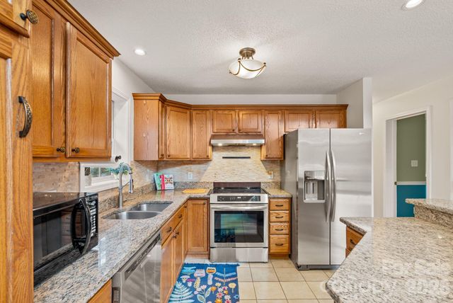 71 Captains Drive, Candler, NC 28715