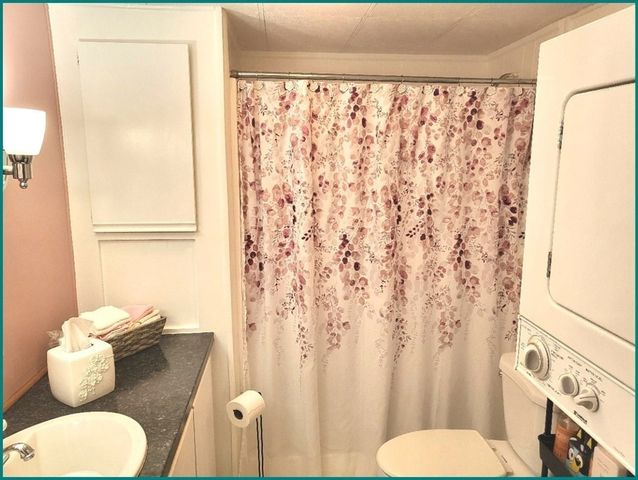 21 Parkwood Drive, Halifax, MA 02338