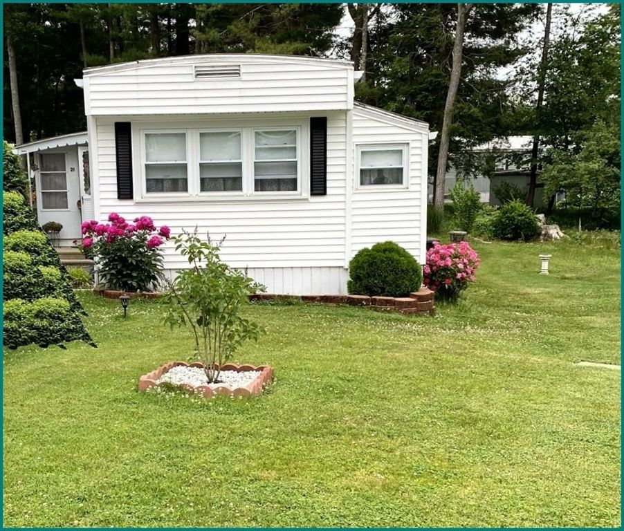 21 Parkwood Drive, Halifax, MA 02338