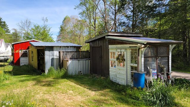 2012 Ackerson Creek Road, Mountain City, TN 37683