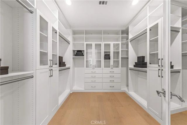 400 Riverbend, Lake Forest, CA 92630