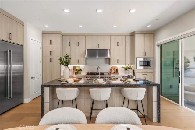 400 Riverbend, Lake Forest, CA 92630