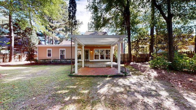104 Orchard Circle, Dothan, AL 36305
