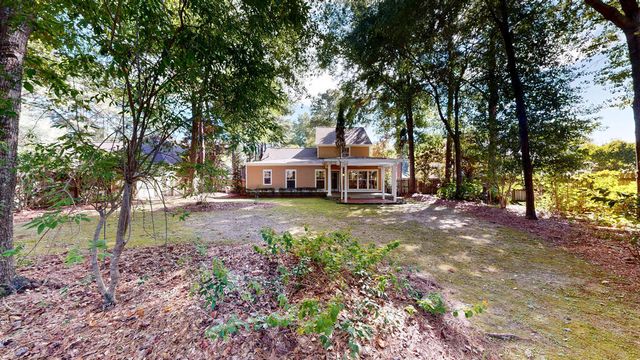 104 Orchard Circle, Dothan, AL 36305
