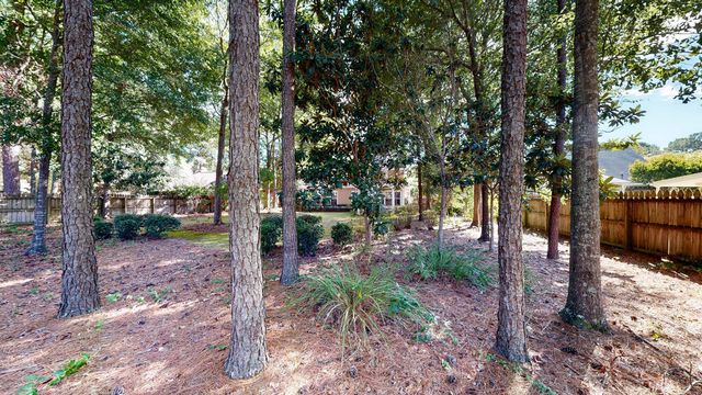 104 Orchard Circle, Dothan, AL 36305