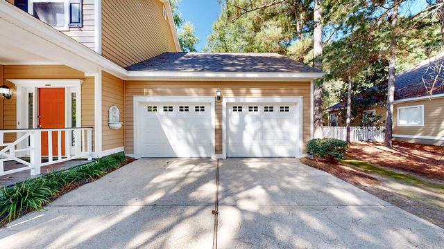 104 Orchard Circle, Dothan, AL 36305
