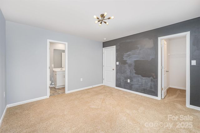 6020 Fort Bend Drive, Charlotte, NC 28214