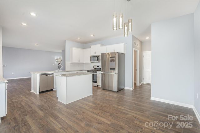 6020 Fort Bend Drive, Charlotte, NC 28214