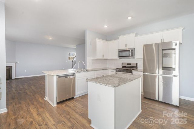 6020 Fort Bend Drive, Charlotte, NC 28214