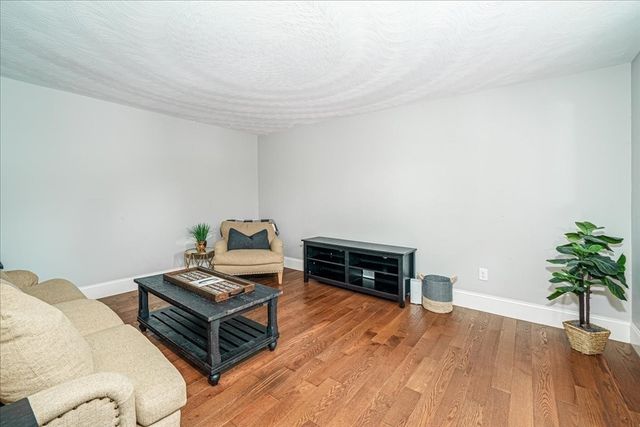 2 Tammie Rd, Hopedale, MA 01747
