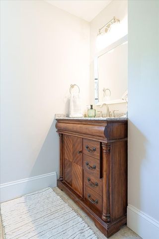 2 Tammie Rd, Hopedale, MA 01747
