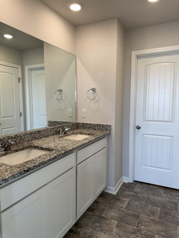 102 Cecil Rd, Lebanon, TN 37087