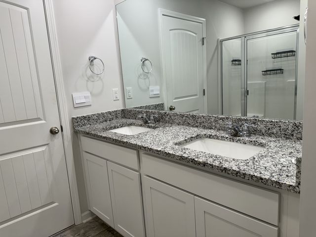 102 Cecil Rd, Lebanon, TN 37087