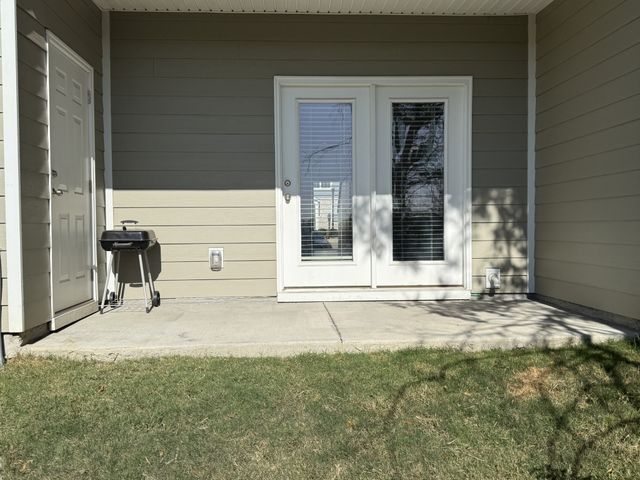 102 Cecil Rd, Lebanon, TN 37087