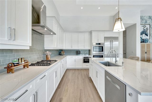 3344 Kumamoto LN, Naples, FL 34114