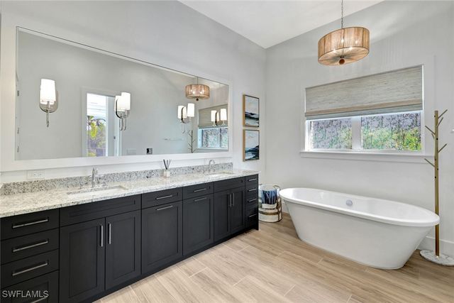 3344 Kumamoto LN, Naples, FL 34114