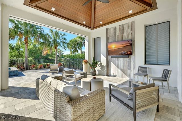 3344 Kumamoto LN, Naples, FL 34114