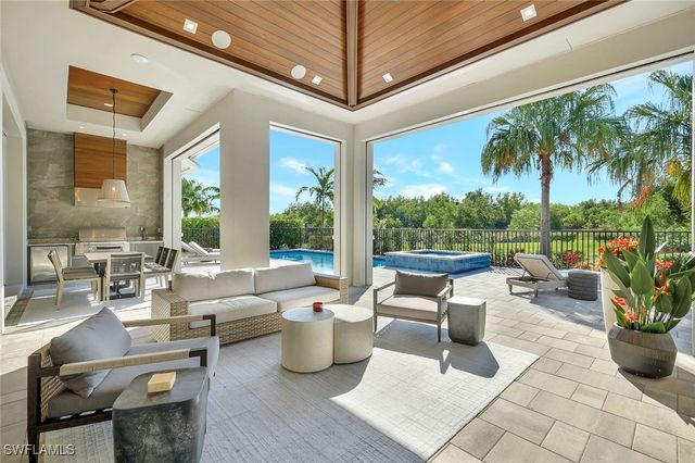 3344 Kumamoto LN, Naples, FL 34114