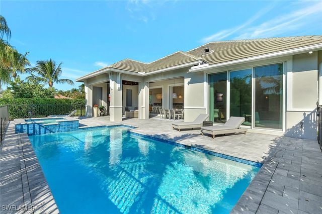 3344 Kumamoto LN, Naples, FL 34114