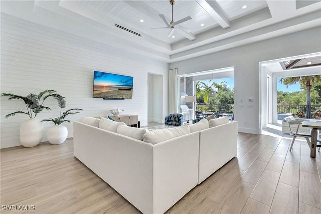 3344 Kumamoto LN, Naples, FL 34114