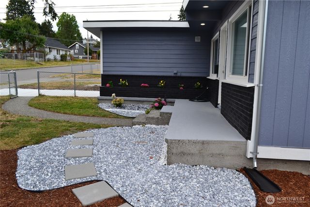 3516 E T Street, Tacoma, WA 98404
