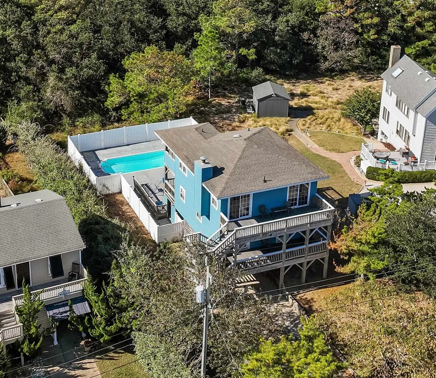 Image 1 of property listing at 43 Skyline Road Lot #2, Southern Shores, NC 27949
