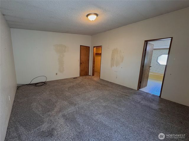 21621 186th Street E, Orting, WA 98360
