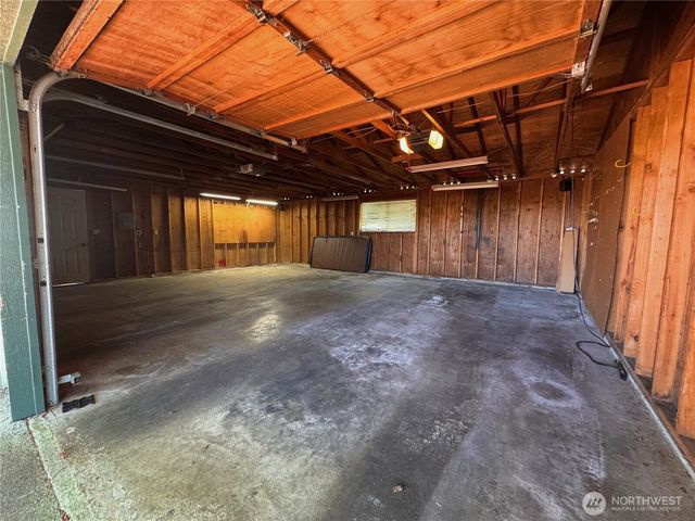 21621 186th Street E, Orting, WA 98360