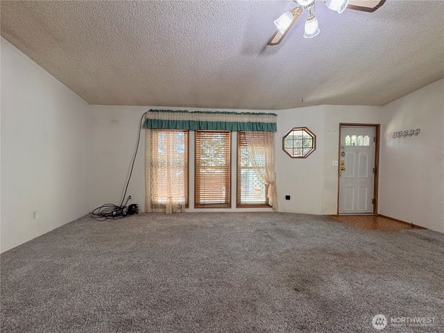 21621 186th Street E, Orting, WA 98360