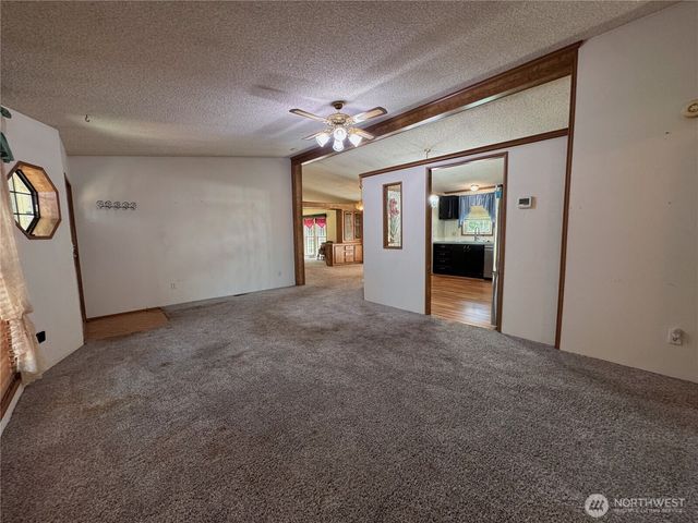 21621 186th Street E, Orting, WA 98360
