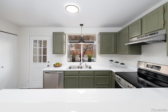 4501 S Crystal Way E301, Aurora, CO 80015