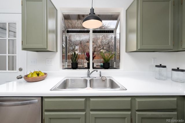 4501 S Crystal Way E301, Aurora, CO 80015