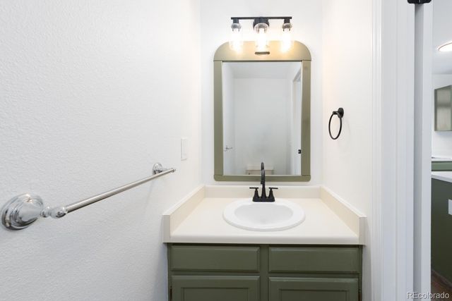 4501 S Crystal Way E301, Aurora, CO 80015