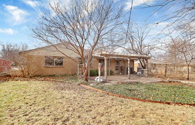 1820 Browning Avenue, Manhattan, KS 66502