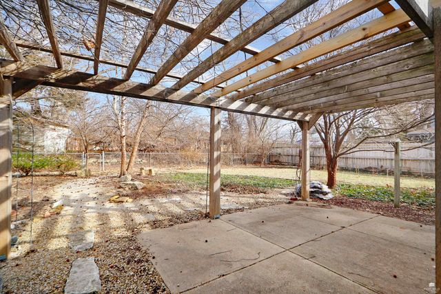 1820 Browning Avenue, Manhattan, KS 66502