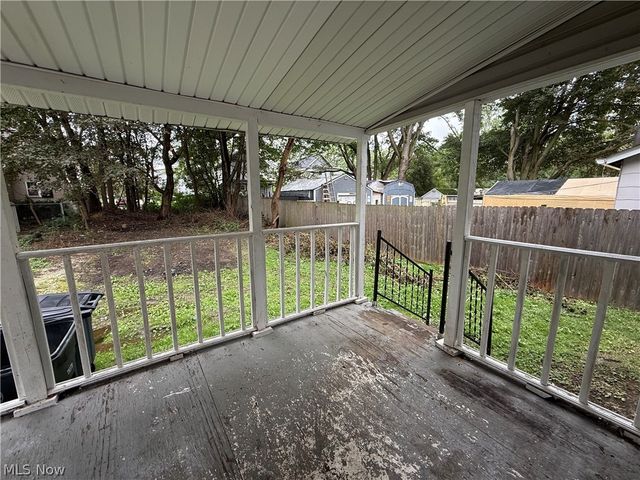 130 E Emerling Avenue, Akron, OH 44301