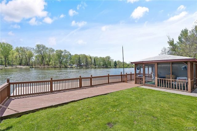 3362- 3363 Hayes Road, Lysander, NY 13027