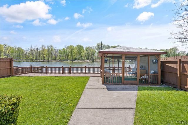3362- 3363 Hayes Road, Lysander, NY 13027