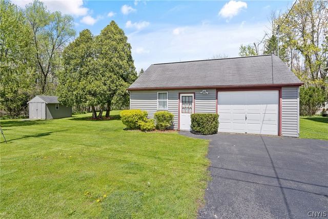 3362- 3363 Hayes Road, Lysander, NY 13027