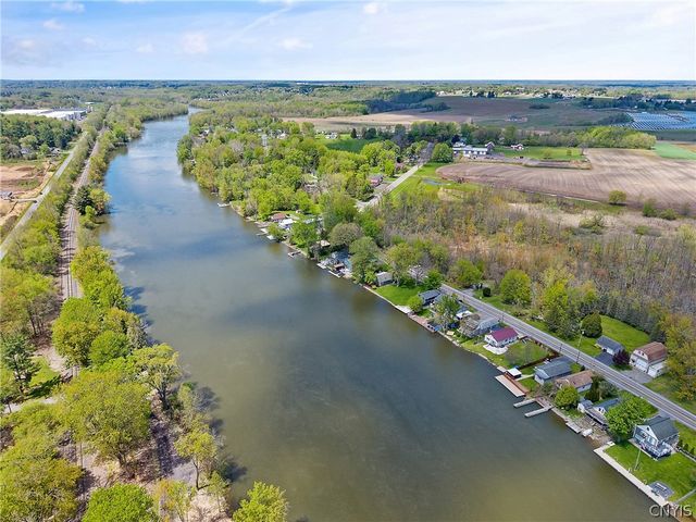 3362- 3363 Hayes Road, Lysander, NY 13027