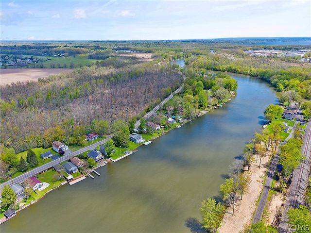 3362- 3363 Hayes Road, Lysander, NY 13027