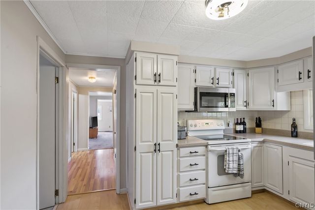 3362- 3363 Hayes Road, Lysander, NY 13027