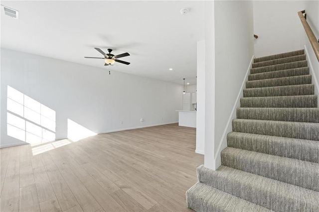 12416 E Acacia Drive, Lee's Summit, MO 64086